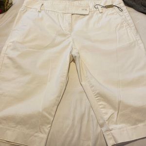 Bermuda Burberry shorts
